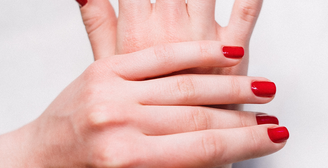 nails